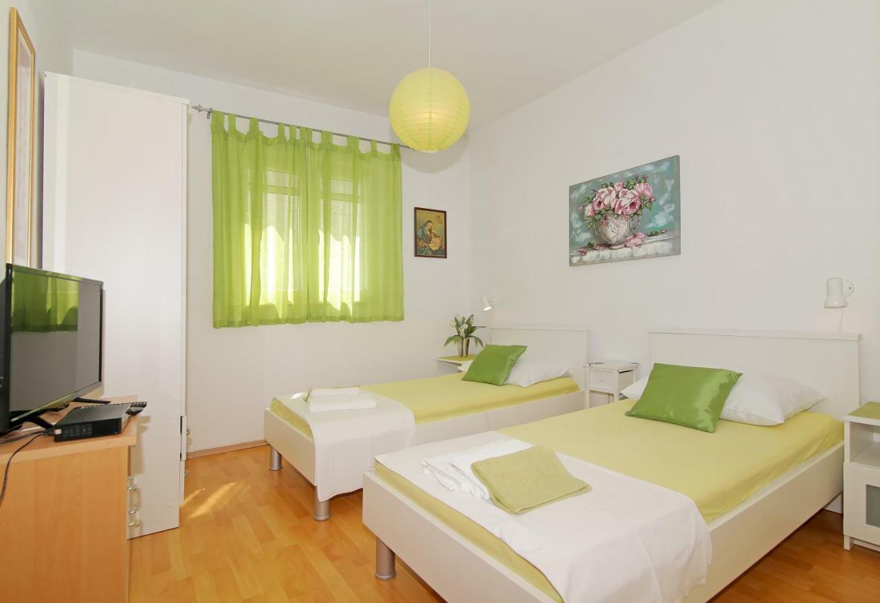 Apartment Zdenka Prozura Luaran gambar